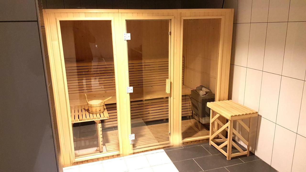 Luxus Familienvilla Mit Jacuzzi & Sauna Tzummarum Eksteriør billede