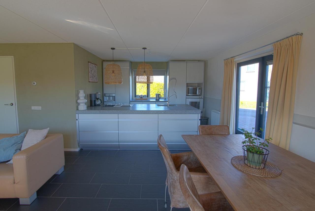 Luxus Familienvilla Mit Jacuzzi & Sauna Tzummarum Eksteriør billede