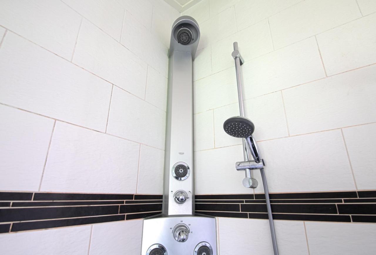 Luxus Familienvilla Mit Jacuzzi & Sauna Tzummarum Eksteriør billede